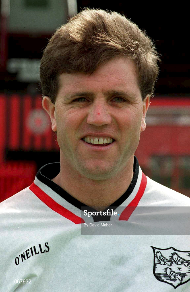 28 August 1994; Joe Hanrahan of Dundalk prior to the Bord Gáis National League Premier Division match between Bohemians and Dundalk at Dalymount Park in Dublin. Photo by David Maher/Sportsfile