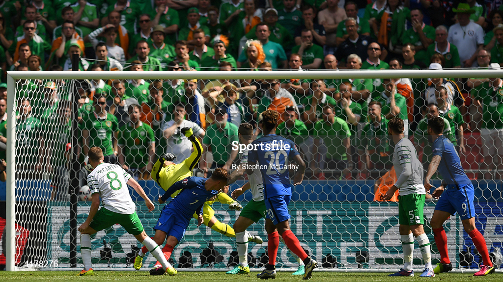 26 June 2016; Antoine Griezmann of France scores his side's first goal of the game during the UEFA Euro 2016 Round of 16 match between France and Republic of Ireland at Stade des Lumieres in Lyon, France. Photo by Stephen McCarthy/Sportsfile