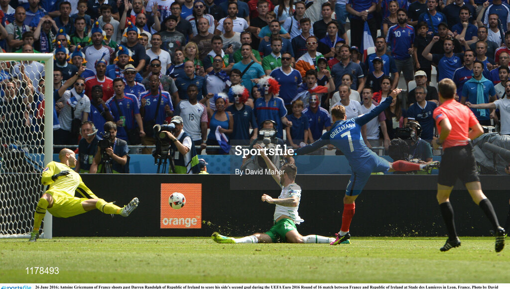 26 June 2016; Antoine Griezmann of France shoots past Darren Randolph of Republic of Ireland to score his side's second goal during the UEFA Euro 2016 Round of 16 match between France and Republic of Ireland at Stade des Lumieres in Lyon, France. Photo by David Maher/Sportsfile