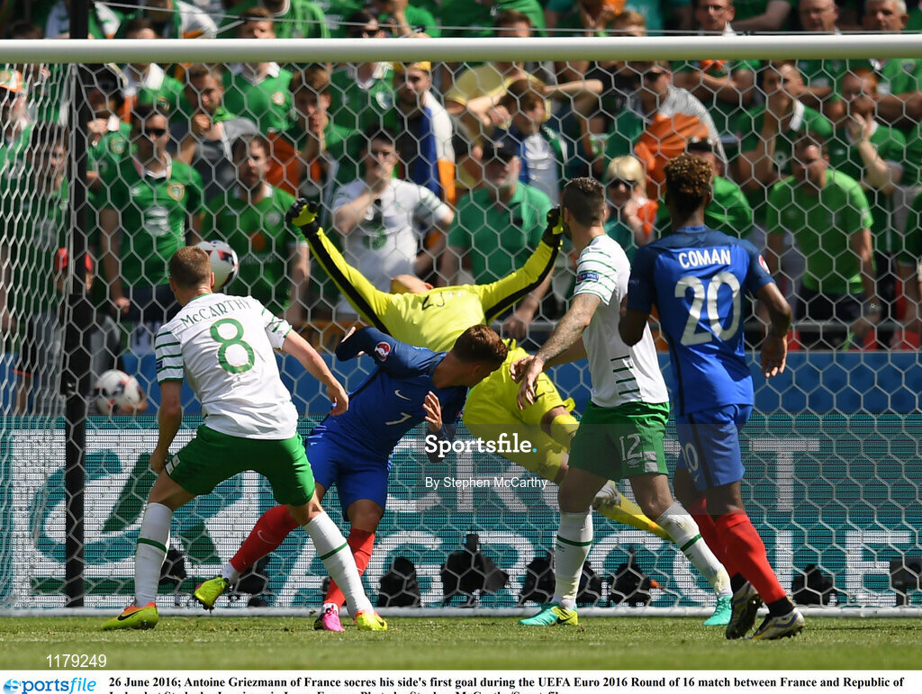26 June 2016; Antoine Griezmann of France socres his side's first goal during the UEFA Euro 2016 Round of 16 match between France and Republic of Ireland at Stade des Lumieres in Lyon, France. Photo by Stephen McCarthy/Sportsfile