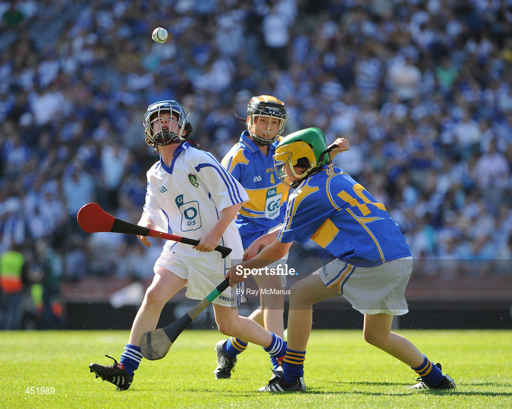 15 August 2010; Lorcan McCaughey, St. Joseph’s P.S., Carryduff, Co. Down, representing Waterford, in action against James McCann, St. Oliver Plunkett’s, Ballyhegan, Co. Armagh, left, and Patrick Wilson, Scoil Iosagáin, Buncrana, Co. Donegal, representing Tipperary. GAA INTO Mini-Sevens during half time of the GAA Hurling All-Ireland Senior Championship Semi-Final, Waterford v Tipperary, Croke Park, Dublin. Picture credit: Ray McManus / SPORTSFILE