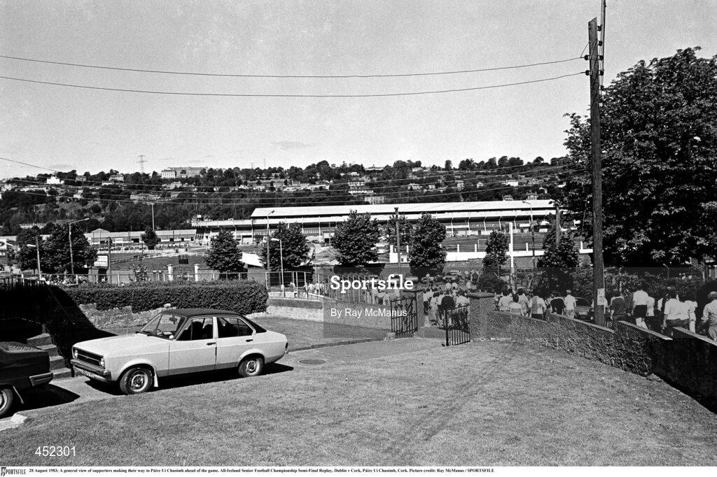 28 August 1983; A general view of supporters making their way to Páirc Uí Chaoimh ahead of the game. All-Ireland Senior Football Championship Semi-Final Replay, Dublin v Cork, Páirc Uí Chaoimh, Cork. Picture credit: Ray McManus / SPORTSFILE