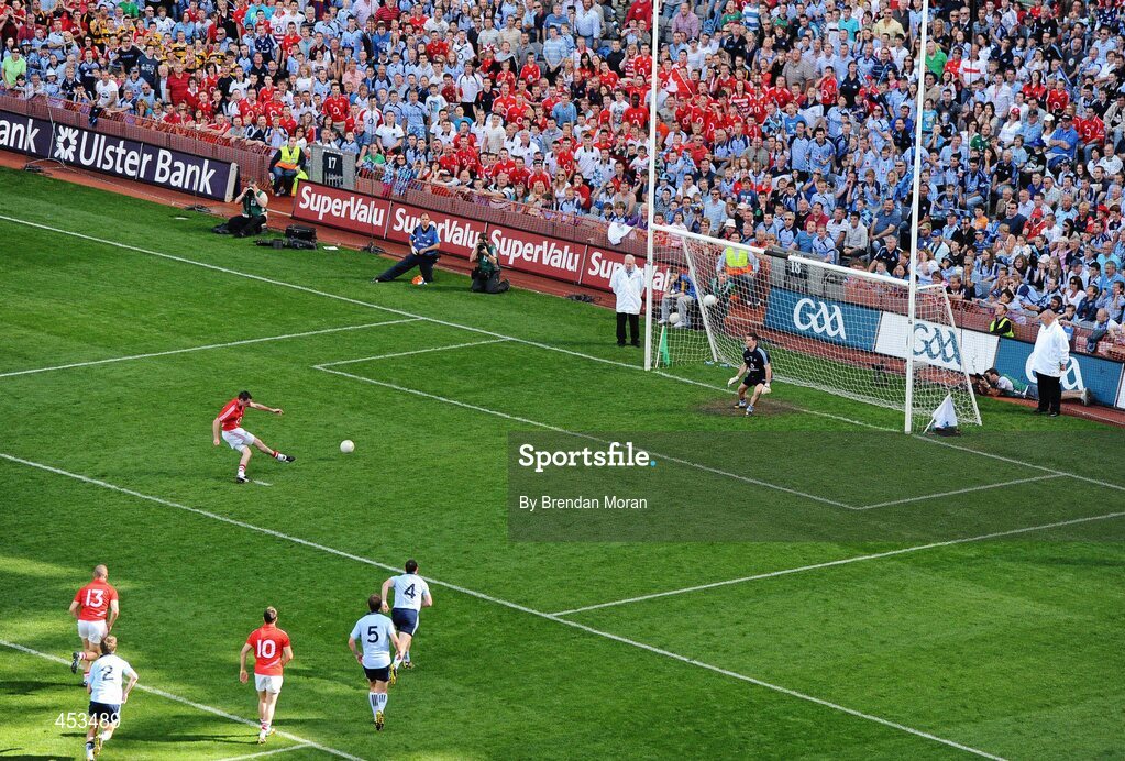 22 August 2010; Donncha O'Connor, Cork, scores his side's penalty past Dublin goalkeeper Stephen Cluxton. GAA Football All-Ireland Senior Championship Semi-Final, Dublin v Cork, Croke Park, Dublin. Picture credit: Brendan Moran / SPORTSFILE