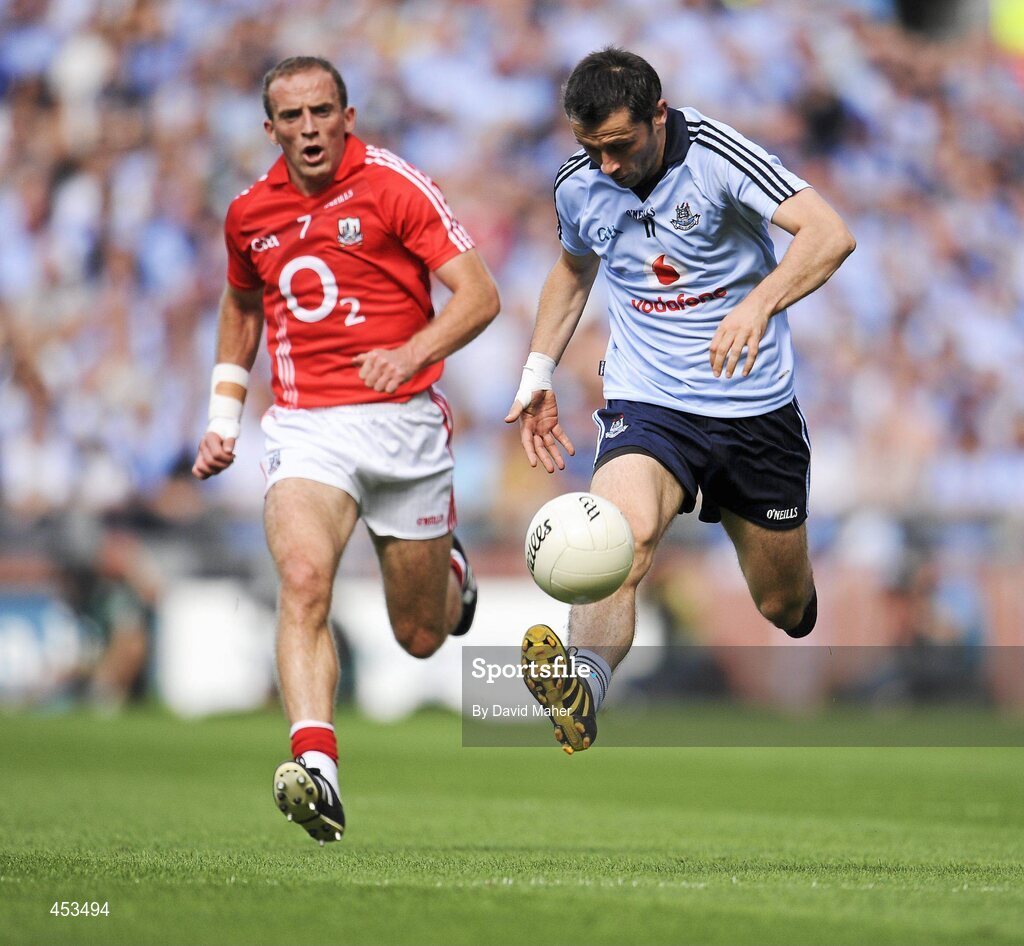22 August 2010; Alan Brogan, Dublin, in action against Paudie Kissane, Cork. GAA Football All-Ireland Senior Championship Semi-Final, Dublin v Cork, Croke Park, Dublin. Picture credit: David Maher / SPORTSFILE