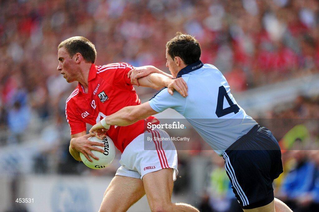22 August 2010; Paddy Kelly, Cork, in action against Philip McMahon, Dublin. GAA Football All-Ireland Senior Championship Semi-Final, Dublin v Cork, Croke Park, Dublin. Picture credit: Stephen McCarthy / SPORTSFILE