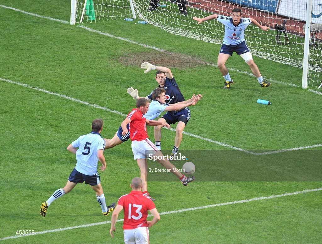 22 August 2010; Patrick Kelly, Cork, kicks a point against Dublin late in the game. GAA Football All-Ireland Senior Championship Semi-Final, Dublin v Cork, Croke Park, Dublin. Picture credit: Brendan Moran / SPORTSFILE