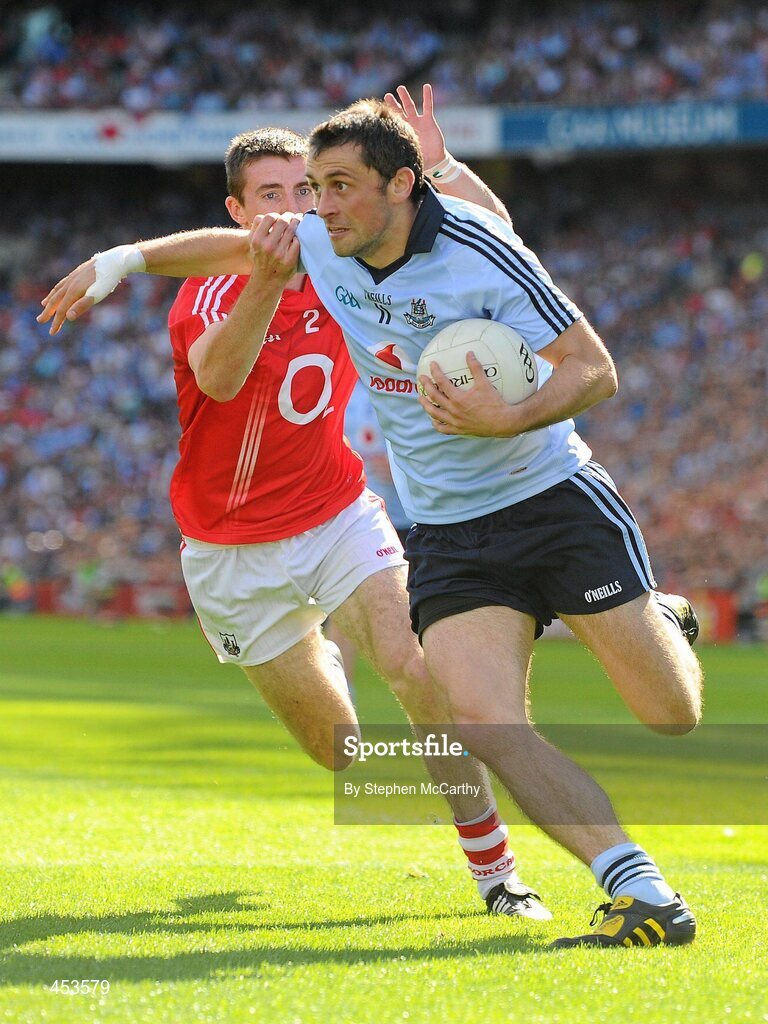 22 August 2010; Alan Brogan, Dublin, in action against Ray Carey, Cork. GAA Football All-Ireland Senior Championship Semi-Final, Dublin v Cork, Croke Park, Dublin. Picture credit: Stephen McCarthy / SPORTSFILE