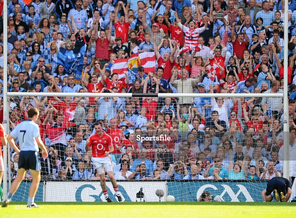 22 August 2010; Donncha O’Connor, Cork, turns to celebrate after scoring his side's goal, from a penalty, past Dublin goalkeeper Stephen Cluxton. GAA Football All-Ireland Senior Championship Semi-Final, Dublin v Cork, Croke Park, Dublin. Picture credit: Stephen McCarthy / SPORTSFILE
