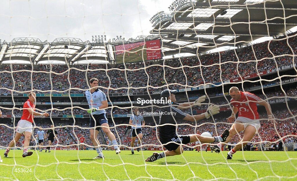 22 August 2010; Dublin goalkeeper Stephen Cluxton makes a save from Pearse O'Neill, Cork, during the first half. GAA Football All-Ireland Senior Championship Semi-Final, Dublin v Cork, Croke Park, Dublin. Picture credit: Stephen McCarthy / SPORTSFILE