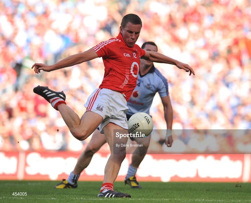 22 August 2010; Patrick Kelly, Cork, kicks a late point in the game. GAA Football All-Ireland Senior Championship Semi-Final, Dublin v Cork, Croke Park, Dublin. Picture credit: Dáire Brennan / SPORTSFILE