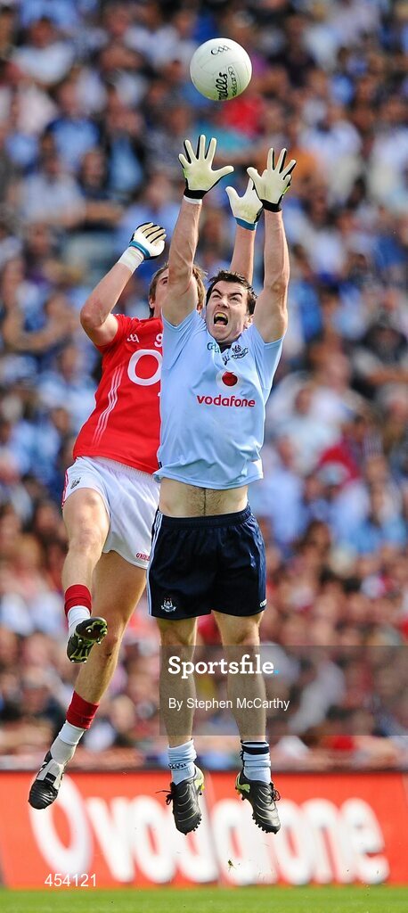 22 August 2010; Michael Darragh McAuley, Dublin, in action against Aidan Walsh, Cork. GAA Football All-Ireland Senior Championship Semi-Final, Dublin v Cork, Croke Park, Dublin. Picture credit: Stephen McCarthy / SPORTSFILE