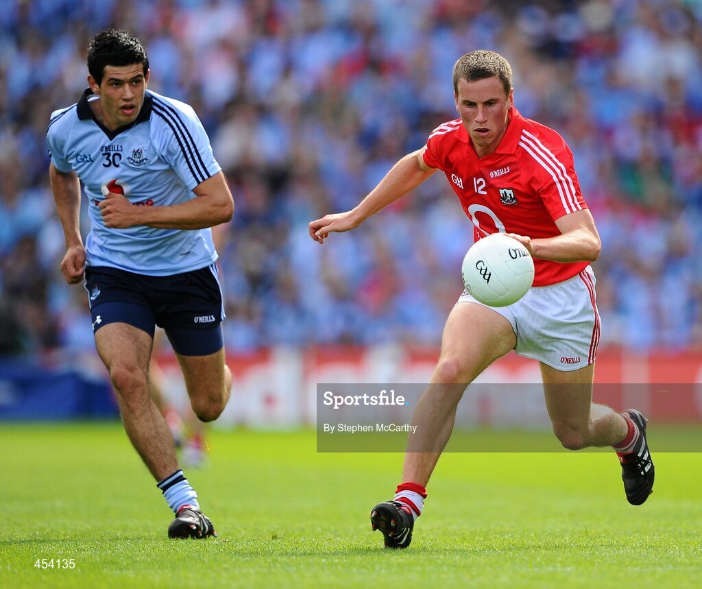 22 August 2010; Patrick Kelly, Cork, in action against Cian O'Sullivan, Dublin. GAA Football All-Ireland Senior Championship Semi-Final, Dublin v Cork, Croke Park, Dublin. Picture credit: Stephen McCarthy / SPORTSFILE