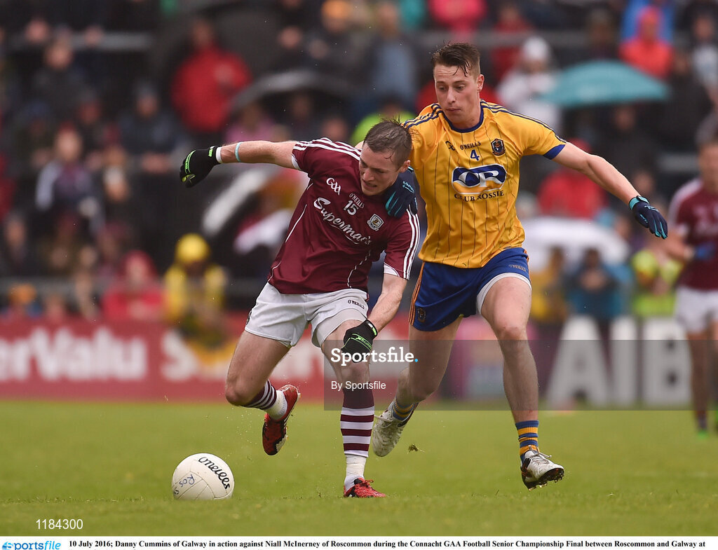 10 July 2016; Danny Cummins of Galway in action against Niall McInerney of Roscommon during the Connacht GAA Football Senior Championship Final between Roscommon and Galway at Pearse Stadium in Galway. Photo by Sportsfile