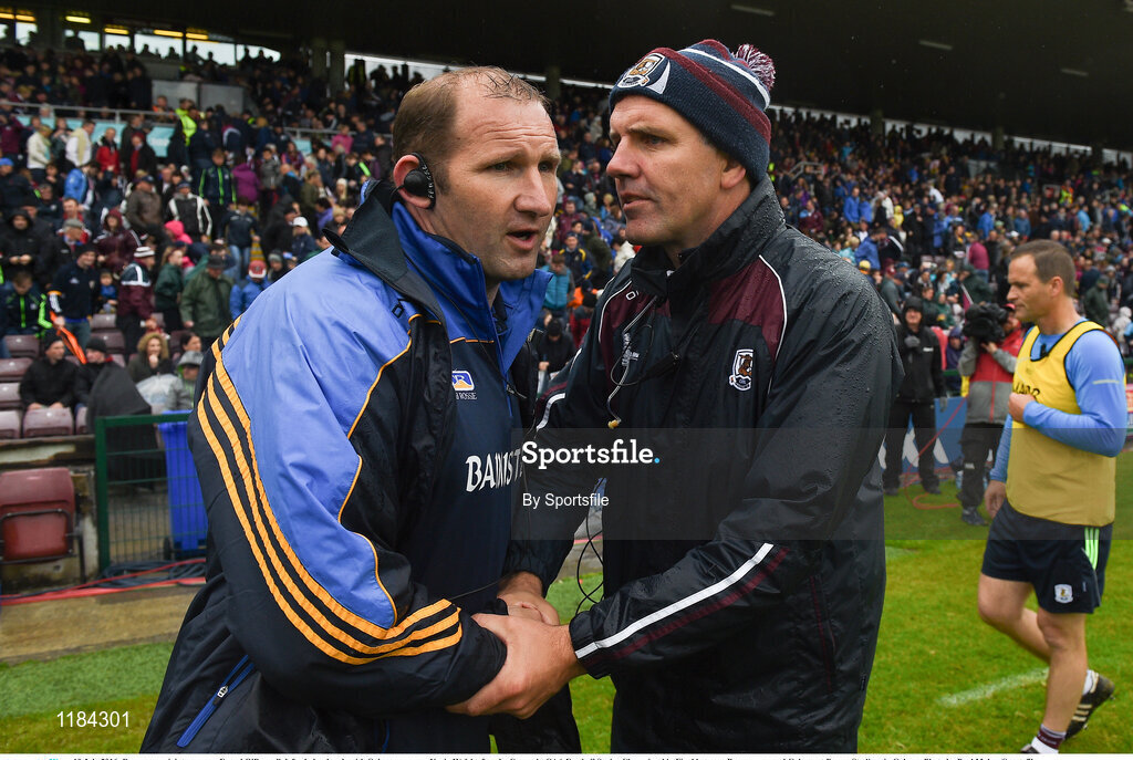 10 July 2016; Roscommon joint manager Fergal O'Donnell, left, shakes hands with Galway manager Kevin Walsh after the Connacht GAA Football Senior Championship Final between Roscommon and Galway at Pearse Stadium in Galway. Photo by Sportsfile