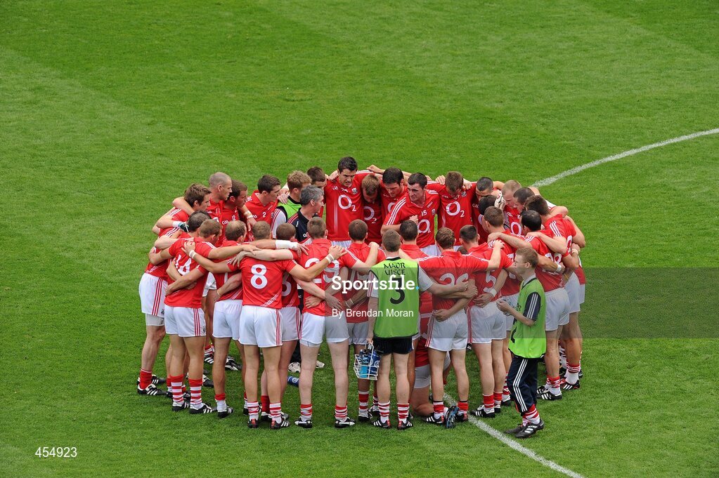 22 August 2010; Cork corner forward Donncha O'Connor, 15, speaks to his team-mates as they gather together in a huddle before the game. GAA Football All-Ireland Senior Championship Semi-Final, Dublin v Cork, Croke Park, Dublin. Picture credit: Brendan Moran / SPORTSFILE