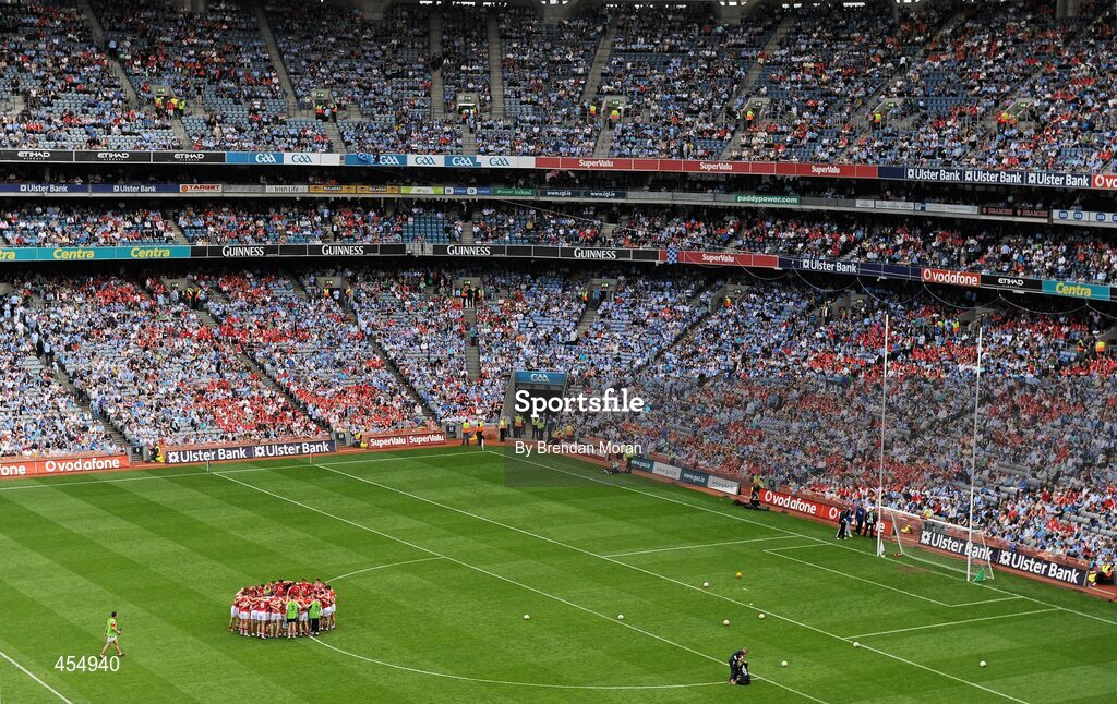 22 August 2010; The Cork team gather together in a huddle before the game. GAA Football All-Ireland Senior Championship Semi-Final, Dublin v Cork, Croke Park, Dublin. Picture credit: Brendan Moran / SPORTSFILE
