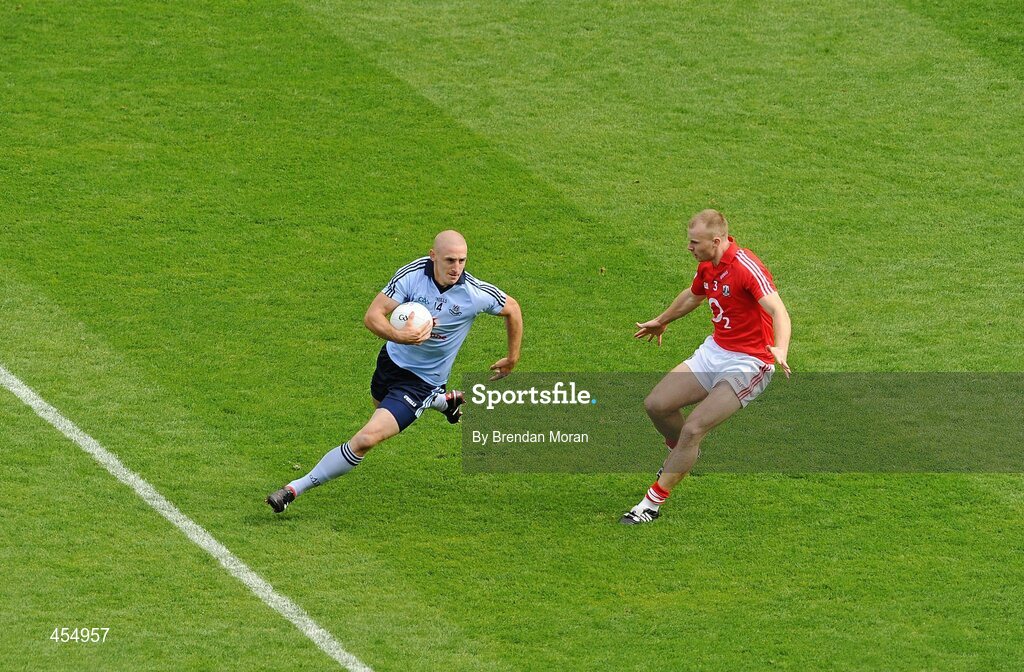 22 August 2010; Eoghan O'Gara, Dublin, in action against Michael Shields, Cork. GAA Football All-Ireland Senior Championship Semi-Final, Dublin v Cork, Croke Park, Dublin. Picture credit: Brendan Moran / SPORTSFILE