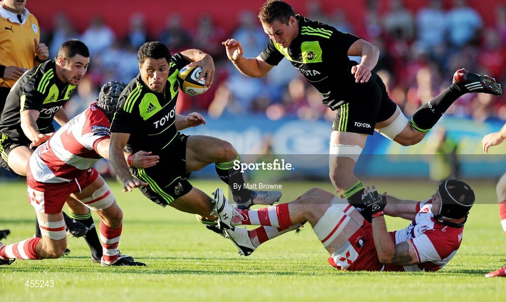 27 August 2010; Doug Howlett, Munster, is tackled by Andrew Hazell, Gloucester, as Munster team-mate Tommy O'Donnell is taken down by Gloucester's Alasdair Strokosch. Pre-Season Friendly, Munster v Gloucester, Musgrave Park, Cork. Picture credit: Matt Browne / SPORTSFILE