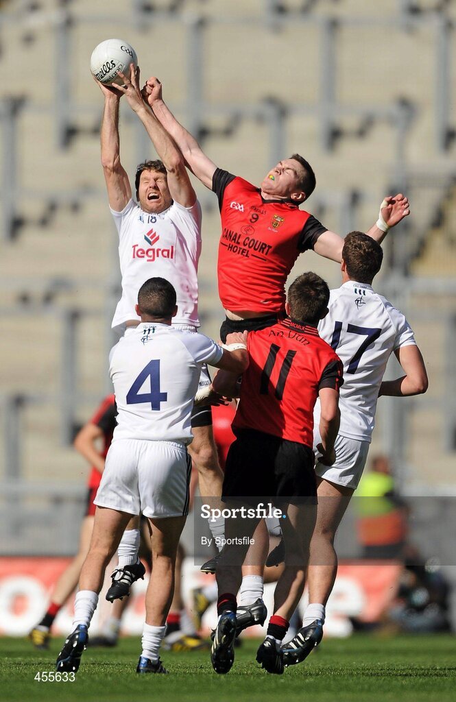 29 August 2010; Ronan Sweeney, Kildare, in action against Kalum King, Down. GAA Football All-Ireland Senior Championship Semi-Final, Kildare v Down, Croke Park, Dublin. Photo by Sportsfile