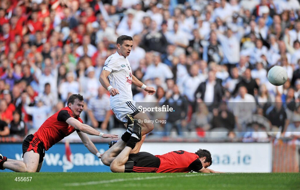 29 August 2010; Eamonn Callaghan, Kildare, attempts a score despite the efforts of Daniel McCartan, left, Kevin McKernan, Down. GAA Football All-Ireland Senior Championship Semi-Final, Kildare v Down, Croke Park, Dublin. Picture credit: Barry Cregg / SPORTSFILE