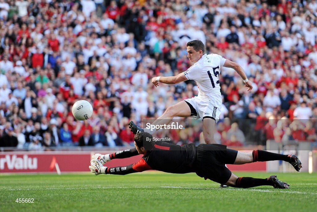 29 August 2010; Eamonn Callaghan, Kildare, shoots to score his side's first goal, despite the efforts of Down goalkeeper Brendan McVeigh. GAA Football All-Ireland Senior Championship Semi-Final, Kildare v Down, Croke Park, Dublin. Photo by Sportsfile