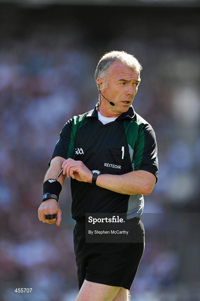 29 August 2010; Referee Pat McEnaney, Monaghan. GAA Football All-Ireland Senior Championship Semi-Final, Kildare v Down, Croke Park, Dublin. Picture credit: Stephen McCarthy / SPORTSFILE