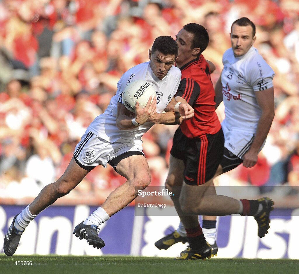29 August 2010; Eamonn Callaghan, Kildare, in action against Dan Gordon, Down. GAA Football All-Ireland Senior Championship Semi-Final, Kildare v Down, Croke Park, Dublin. Picture credit: Barry Cregg / SPORTSFILE