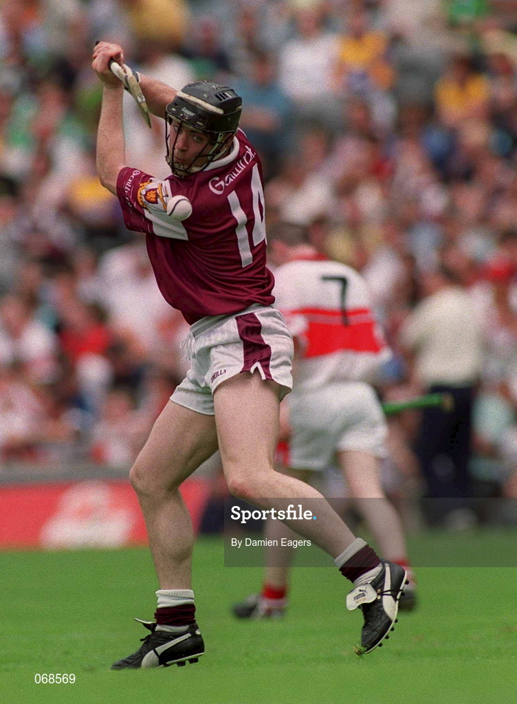 29 July 2001; Eugene Cloonan of Galway during the Guinness All-Ireland Senior hurling Championship Quarter-Final match between Galway and Derry at Croke Park in Dublin. Photo by Damien Eagers/Sportsfile