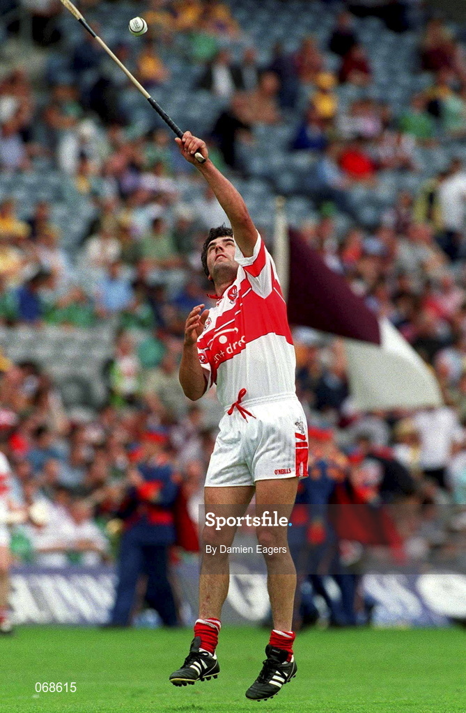 29 July 2001; Conor Murray of Derry during the Guinness All-Ireland Senior hurling Championship Quarter-Final match between Galway and Derry at Croke Park in Dublin. Photo by Damien Eagers/Sportsfile