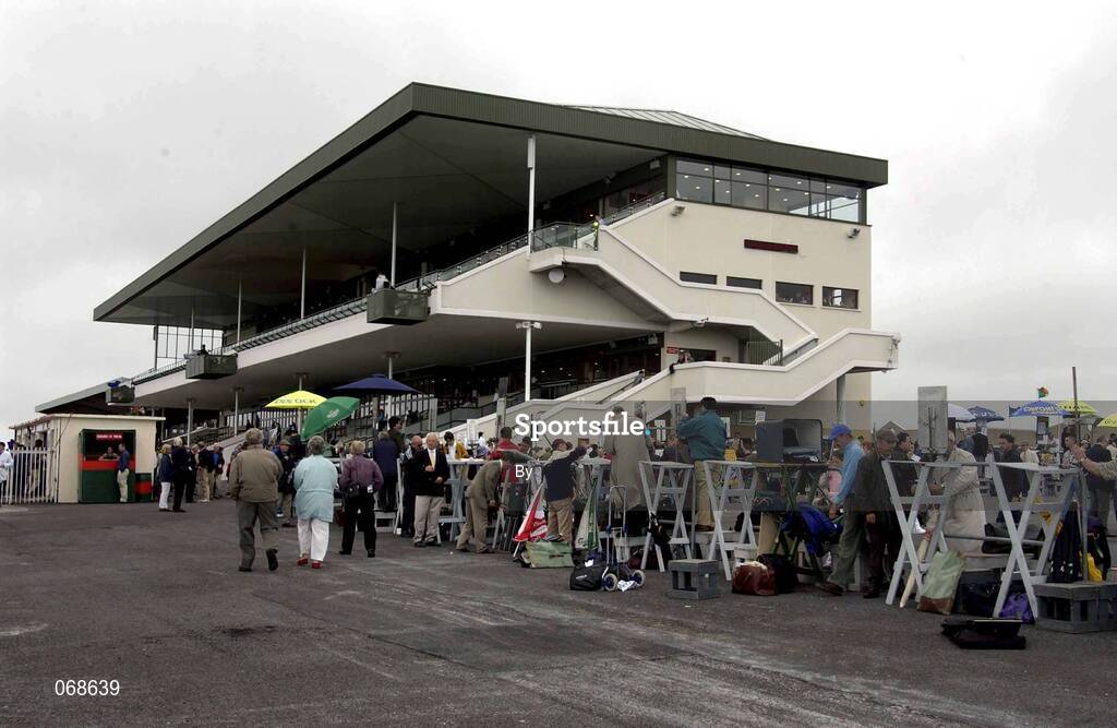 31 July 2001; Bookmakers prepare their stands prior to racing. Galway Racecourse, Horse Racing, Co. Galway. Picture credit; Damien Eagers / SPORTSFILE *EDI*