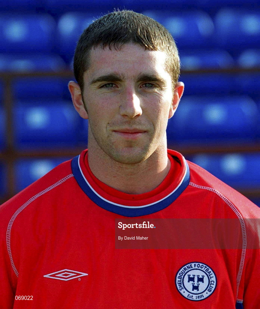 27 July 2001; Owen Heary of Shelbourne during the pre-season friendly match between Shelbourne and Wycombe Wanderers at Tolka Park in Dublin. Photo by David Maher/Sportsfile