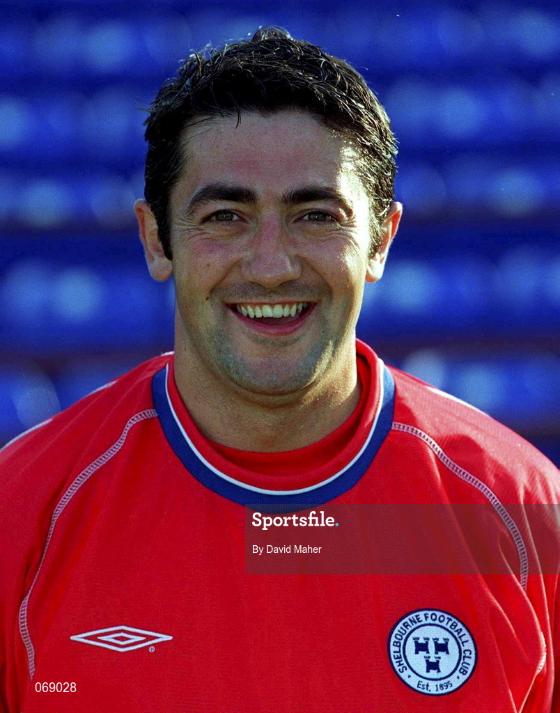 27 July 2001; Peter Hutton of Shelbourne during the pre-season friendly match between Shelbourne and Wycombe Wanderers at Tolka Park in Dublin. Photo by David Maher/Sportsfile
