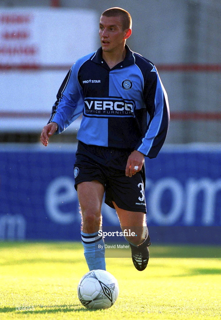27 July 2001; Chris Vinnicombe of Wycombe Wanderers during the pre-season friendly match between Shelbourne and Wycombe Wanderers at Tolka Park in Dublin. Photo by David Maher/Sportsfile