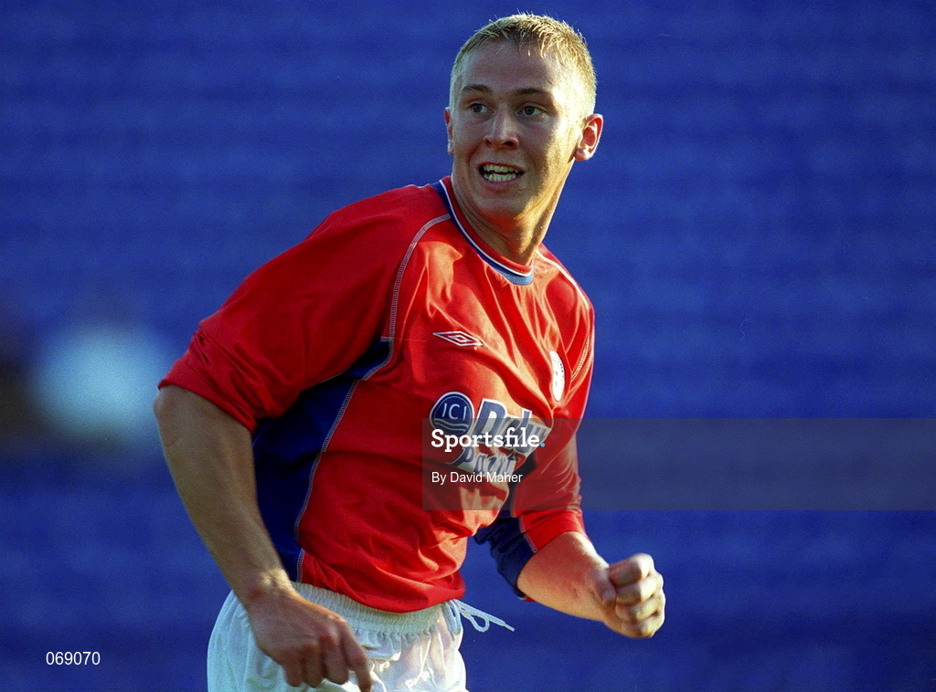 27 July 2001; Richie Foran of Shelbourne during the pre-season friendly match between Shelbourne and Wycombe Wanderers at Tolka Park in Dublin. Photo by David Maher/Sportsfile