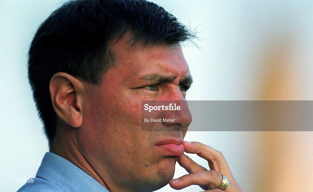 27 July 2001; Wycombe Wanderers manager Laurie Sanchez during the pre-season friendly match between Shelbourne and Wycombe Wanderers at Tolka Park in Dublin. Photo by David Maher/Sportsfile