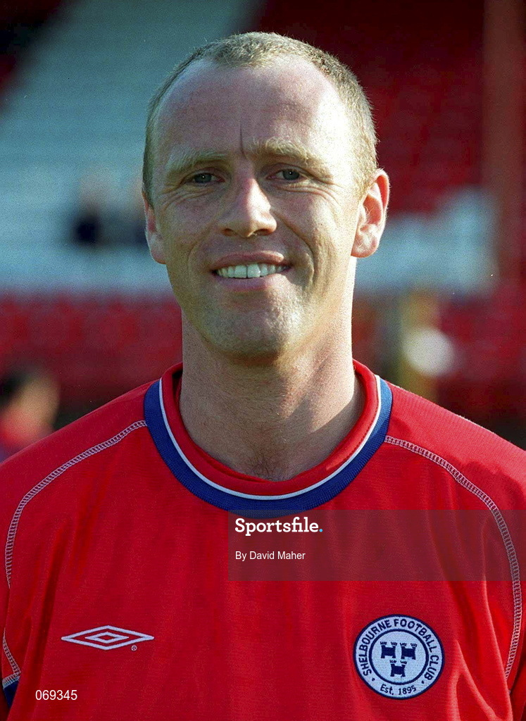 27 July 2001; Tony McCarthy of Shelbourne during the pre-season friendly match between Shelbourne and Wycombe Wanderers at Tolka Park in Dublin. Photo by David Maher/Sportsfile