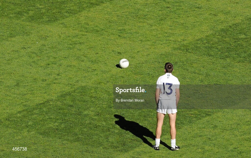 29 August 2010; Kildare captain John Doyle prepares to take a free kick. GAA Football All-Ireland Senior Championship Semi-Final, Kildare v Down, Croke Park, Dublin. Picture credit: Brendan Moran / SPORTSFILE
