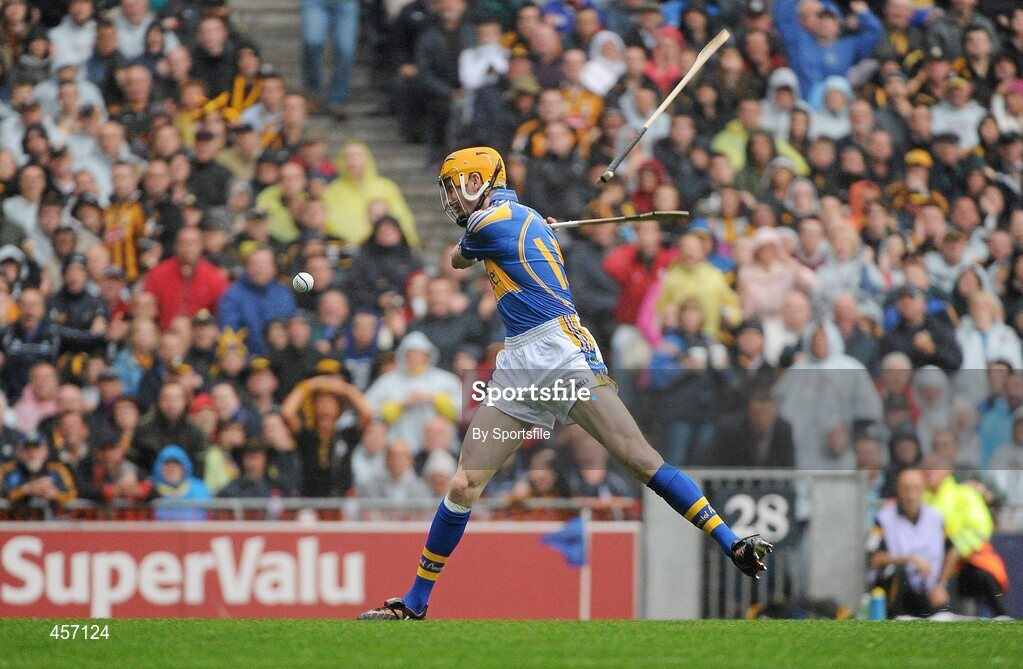 5 September 2010; Lar Corbett, Tipperary, shoots to score his side's second goal. GAA Hurling All-Ireland Senior Championship Final, Kilkenny v Tipperary, Croke Park, Dublin. Photo by Sportsfile