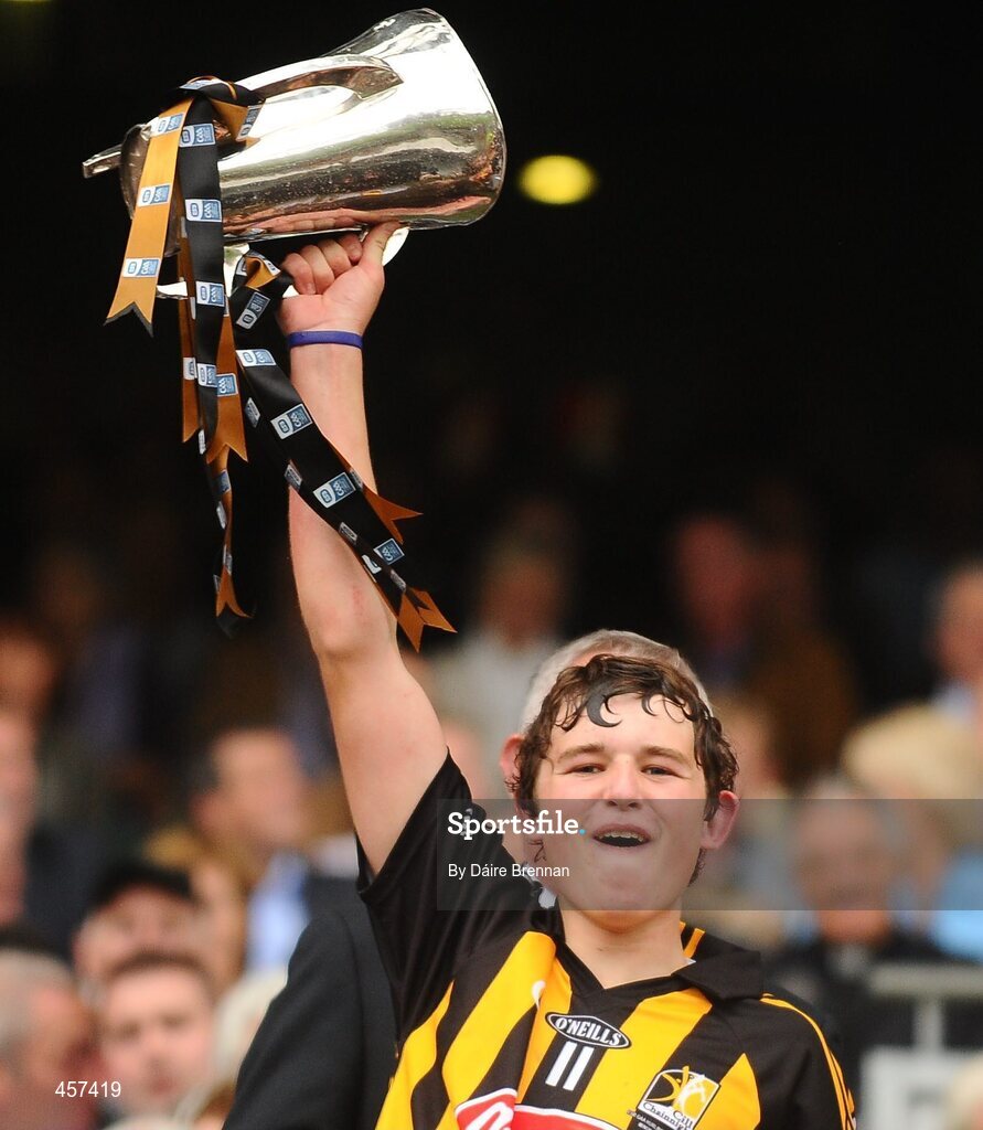 5 September 2010; Pádraig Walsh, Kilkenny, lifts the Irish Press Cup. ESB GAA Hurling All-Ireland Minor Championship Final, Kilkenny v Clare. Picture credit: Dáire Brennan / SPORTSFILE