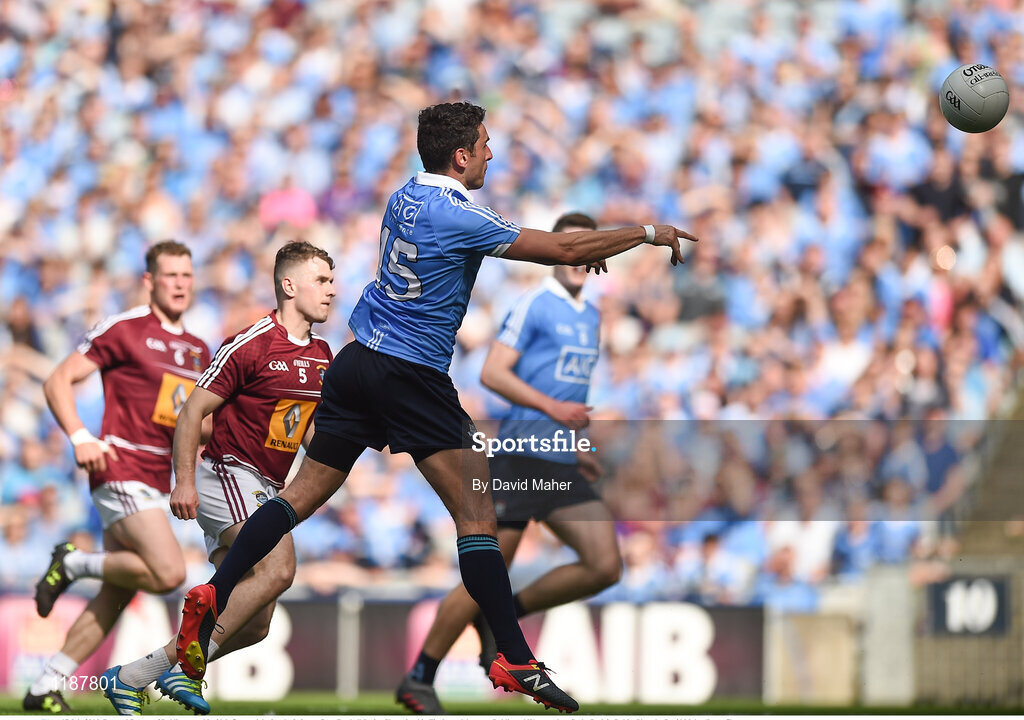 17 July 2016; Bernard Brogan of Dublin scores his side's first goal during the Leinster GAA Football Senior Championship Final match between Dublin and Westmeath at Croke Park in Dubin. Photo by David Maher/Sportsfile