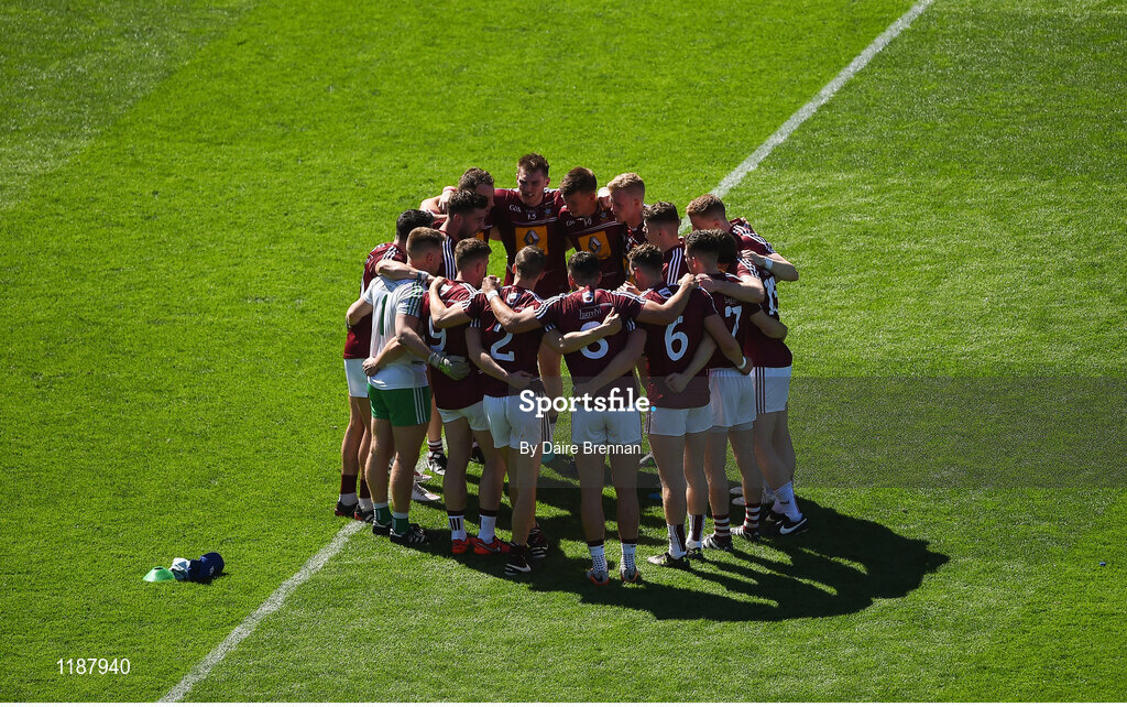 17 July 2016; The Westmeath huddle before the Leinster GAA Football Senior Championship Final match between Dublin and Westmeath at Croke Park in Dubin. Photo by Daire Brennan/Sportsfile