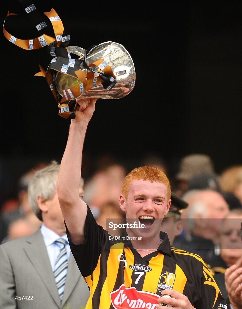 5 September 2010; Owen McGrath, Kilkenny, lifts the Irish Press Cup. ESB GAA Hurling All-Ireland Minor Championship Final, Kilkenny v Clare. Picture credit: Dáire Brennan / SPORTSFILE