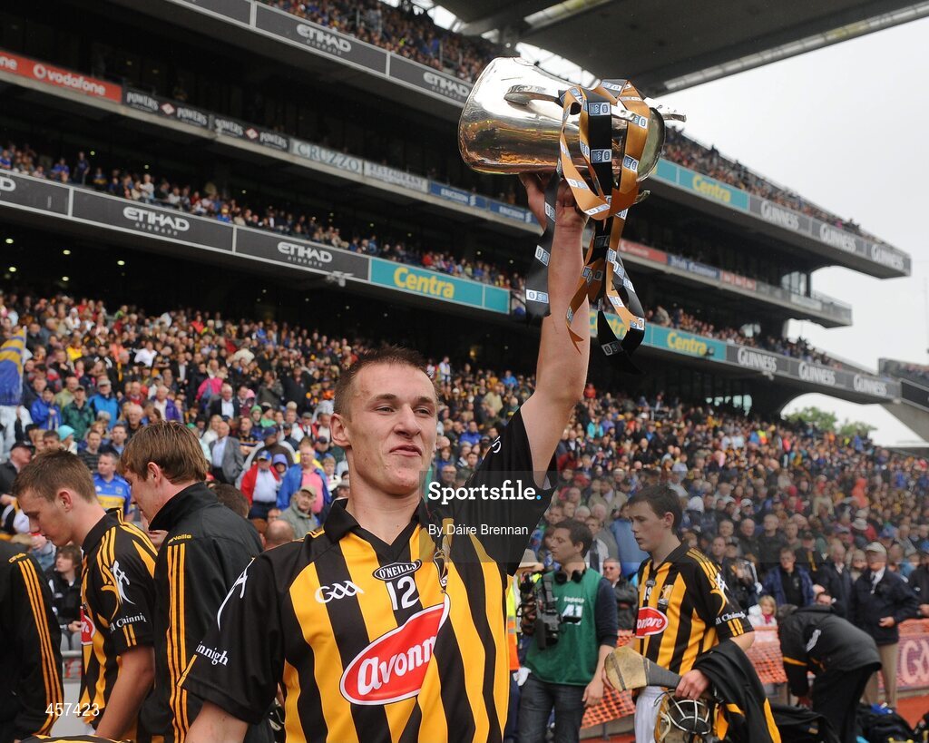 5 September 2010; Kilkenny captain Cillian Buckley lifts the Irish Press Cup. ESB GAA Hurling All-Ireland Minor Championship Final, Kilkenny v Clare. Picture credit: Dáire Brennan / SPORTSFILE