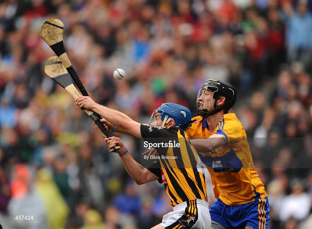 5 September 2010; Brian Kennedy, Kilkenny, in action against Jarlath Colleran, Clare. ESB GAA Hurling All-Ireland Minor Championship Final, Kilkenny v Clare. Picture credit: Dáire Brennan / SPORTSFILE
