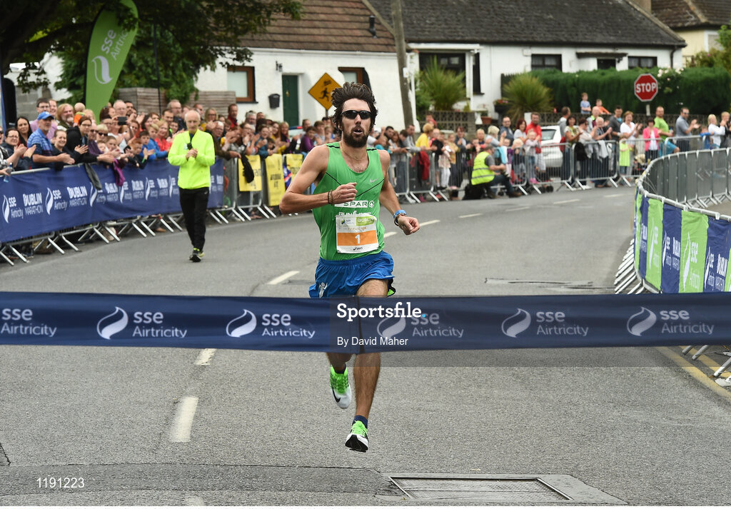 24 July 2016; Mick Clohisey of Raheny Shamrock’s AC on his way to winnnig the men's Fingal 10k, SSE Airtricity Race Series 2 in Swords, Co Dublin. Photo by David Maher/Sportsfile