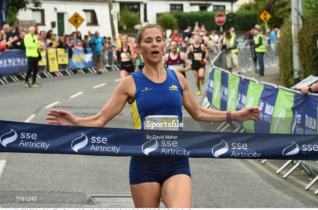 24 July 2016; Laura Graham of Mourne Runners wins the Women's Fingal 10k, SSE Airtricity Race Series 2 in Swords, Co Dublin. Photo by David Maher/Sportsfile