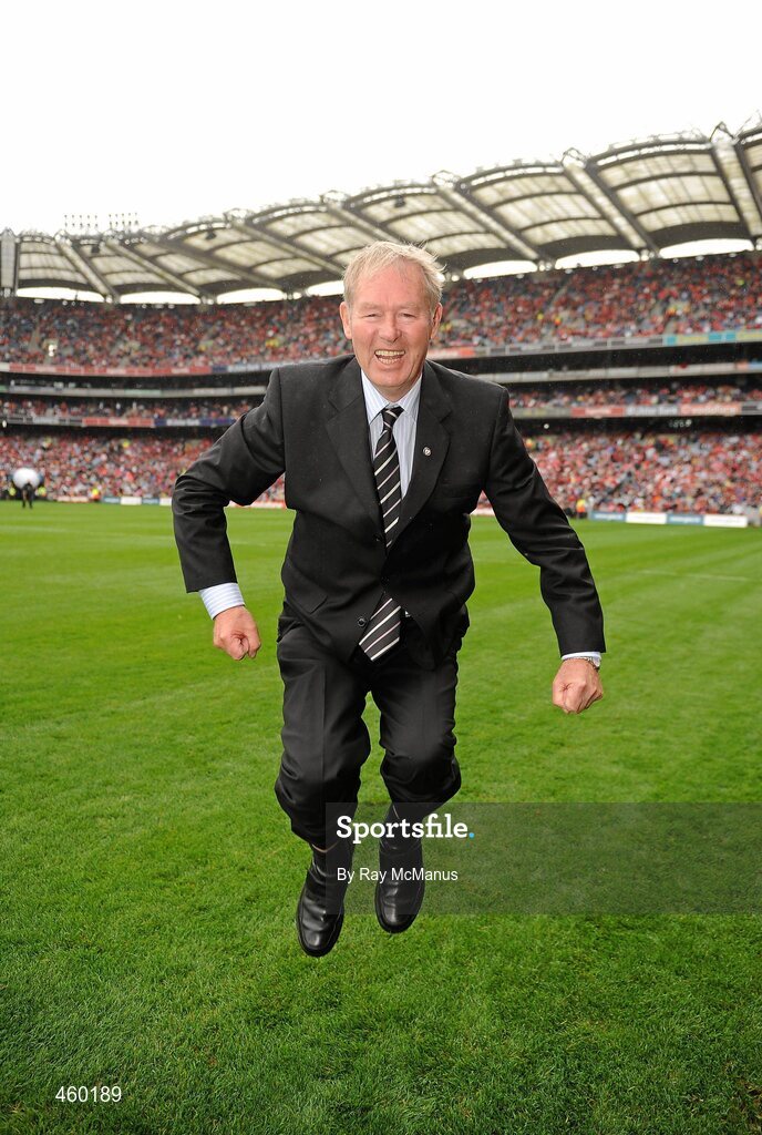 19 September 2010; RTE Gaelic Games Commentator Micheal O Muircheartaigh jumps for joy on the field before commentating on his last All-Ireland Senior Championship Final. GAA Football All-Ireland Senior Championship Final, Down v Cork, Croke Park, Dublin. Picture credit: Ray McManus / SPORTSFILE