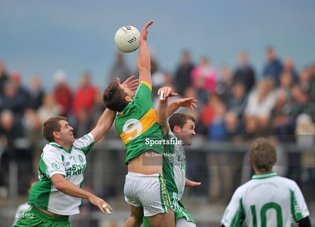 26 September 2010; Adrian McIntyre, Tourlestranes, in action against Paddy Grady and Tony Taylor, Eastern Harps. Sligo County Senior Football Championship Final, Eastern Harps v Tourlestrane, Markievicz Park, Sligo. Picture credit: David Maher / SPORTSFILE