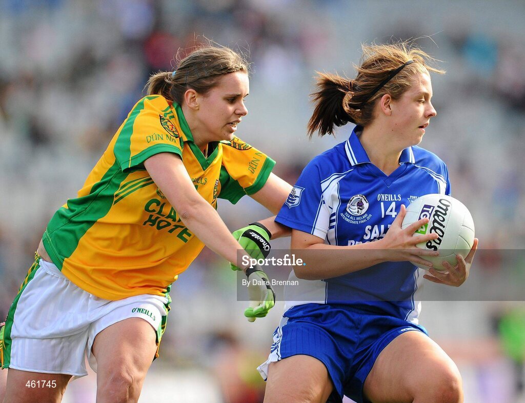 26 September 2010; SinŽad Ryan, Waterford, in action against Kelly Wilson, Donegal. TG4 All-Ireland Intermediate Ladies Football Championship Final, Donegal v Waterford, Croke Park, Dublin. Picture credit: Dáire Brennan / SPORTSFILE