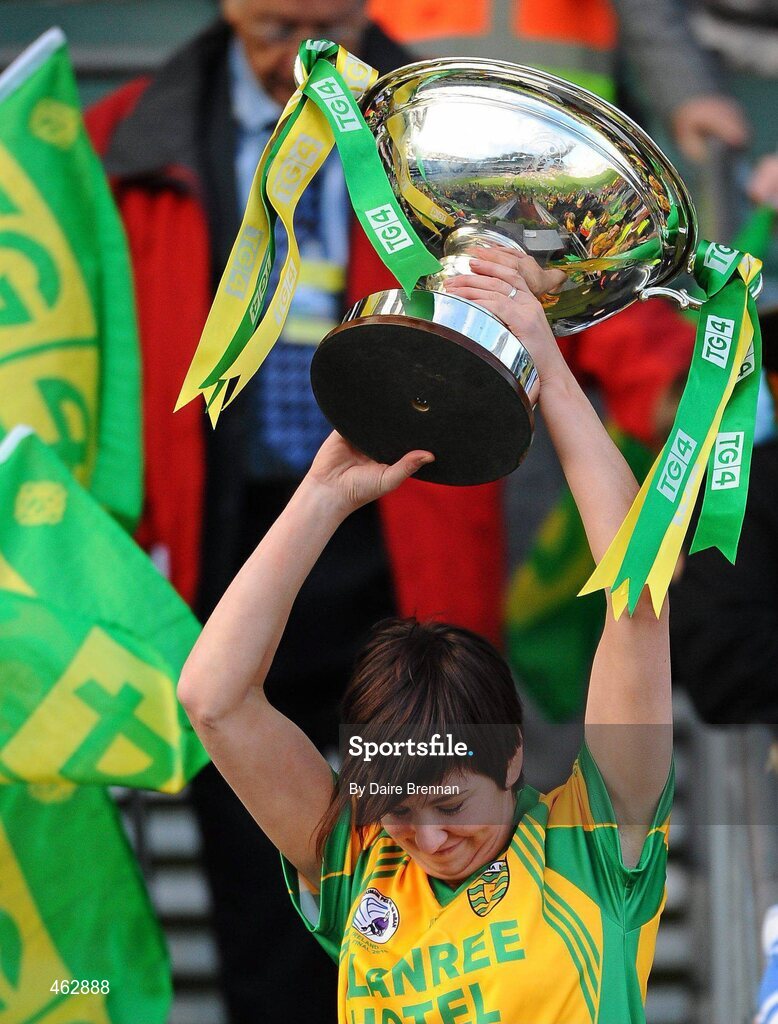 26 September 2010; Sarah Faulkner, Donegal, lifts the Mary Quinn Memorial Cup TG4 All-Ireland Intermediate Ladies Football Championship Final, Donegal v Waterford, Croke Park, Dublin. Picture credit: Dáire Brennan / SPORTSFILE